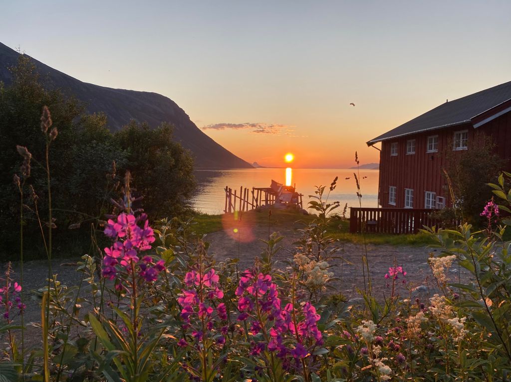 Midnattsol i Aldersundet.